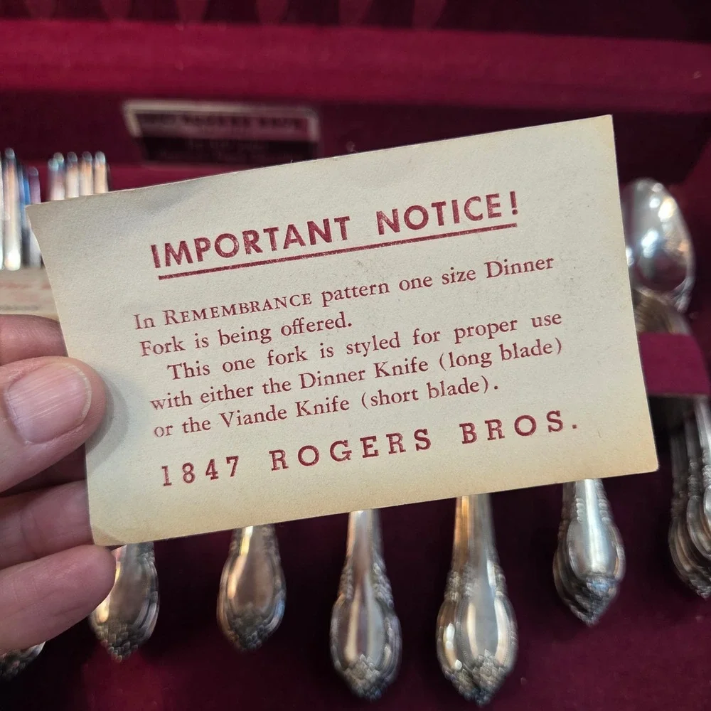 1847 Rogers Bros Remembrance Silverplate Flatware Set 100th Anniversary w/ Case